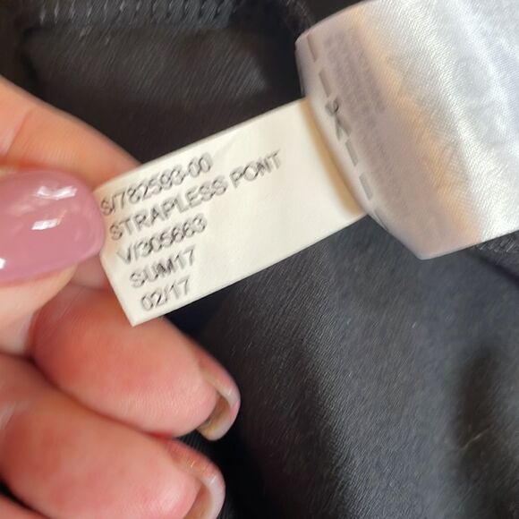 Banana Republic strapless little black dress size 2 - Picture 9 of 9